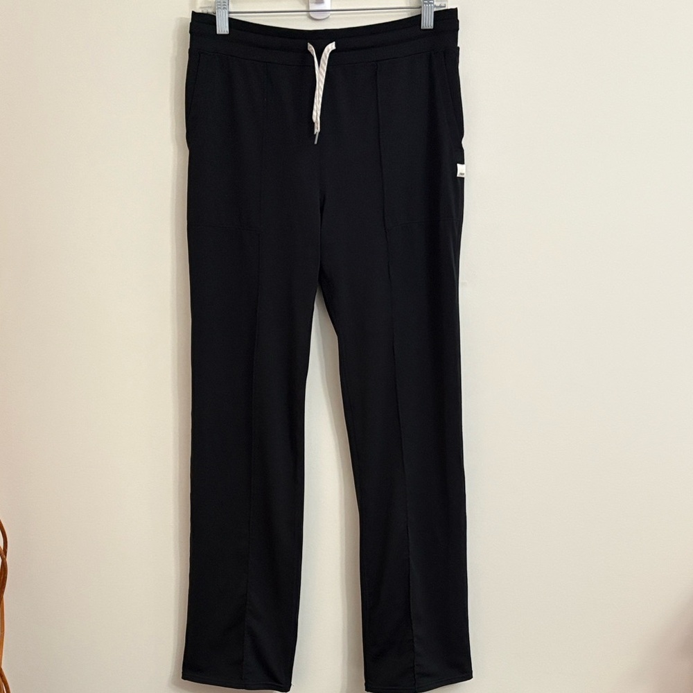 Vuori Classic Black Joggers